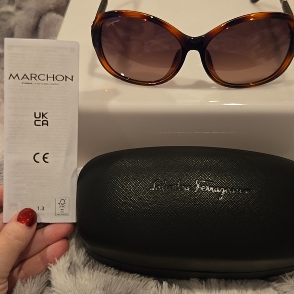 Salvatore Ferragamo Tortoise Shell Brown Gradient Sunglasses Brand New in Case main image 4